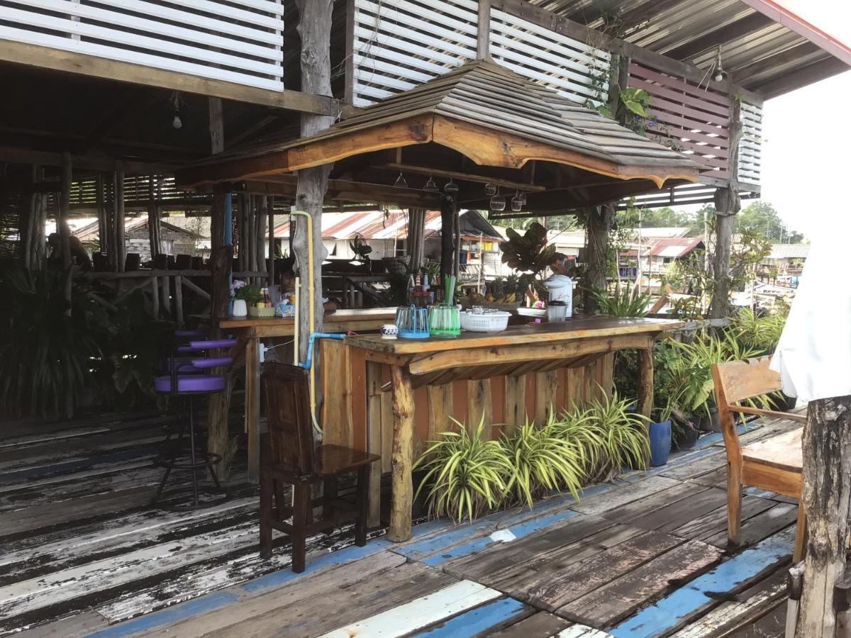 Homestay Homestay&chaoleyseafoodrestaurant *
